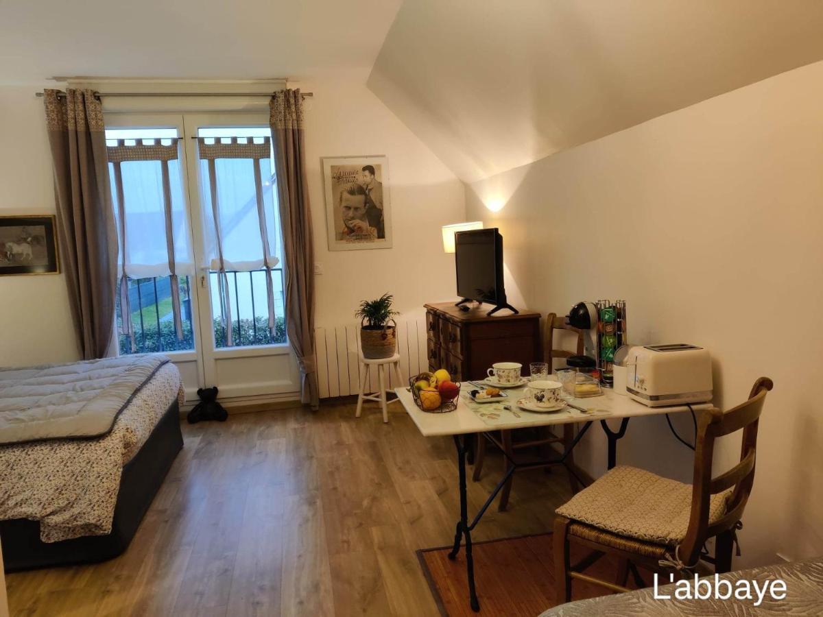 Du Cote De Chez Swann 1 Bed & Breakfast ทรูวิลล์-ซูร์-แมร์ ภายนอก รูปภาพ