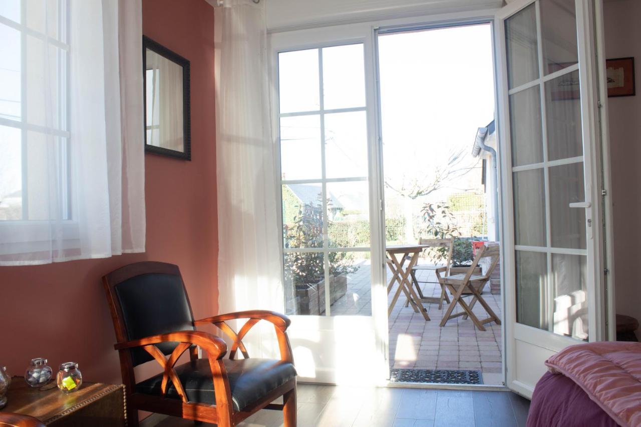 Du Cote De Chez Swann 1 Bed & Breakfast ทรูวิลล์-ซูร์-แมร์ ภายนอก รูปภาพ